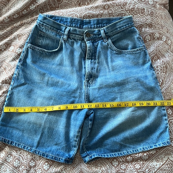 Jordache Denim Shorts - Picture 4 of 5
